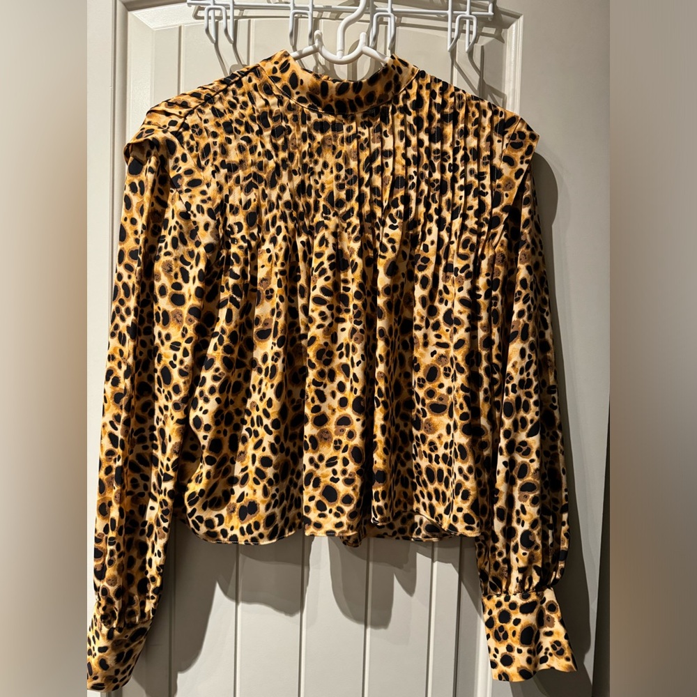 Aritzia Babaton animal print blouse
